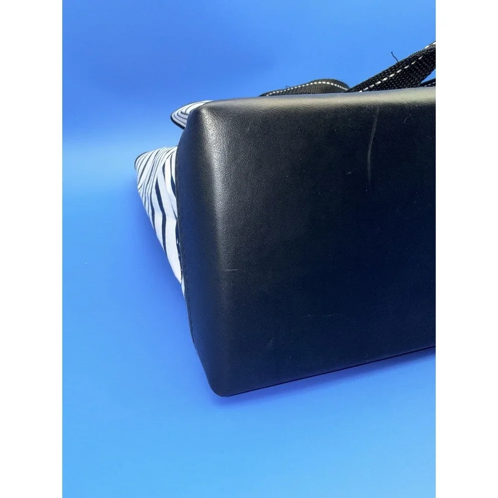 SCOUT Pocket Rocket Tote Oxford News Black White Stripe 6 Pocket NWT Zip Top